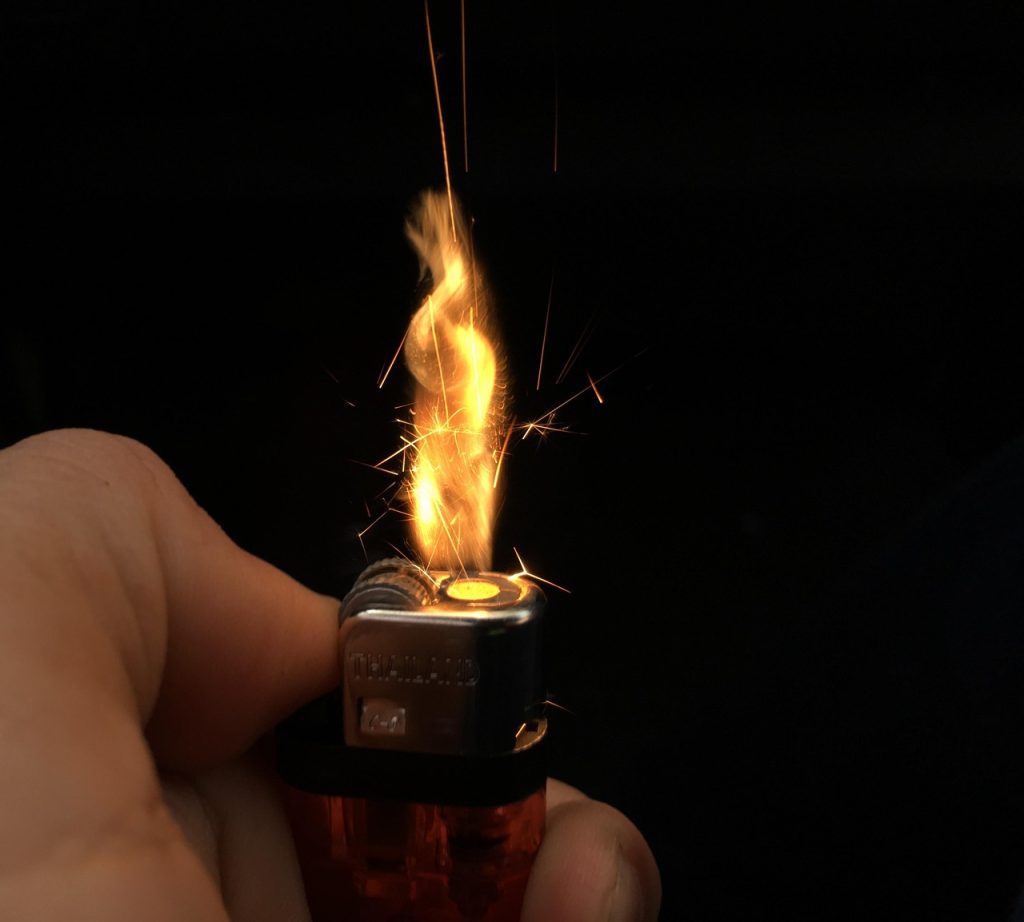 use the lighter, electricity, ignite, fire, light weight, hand, flame